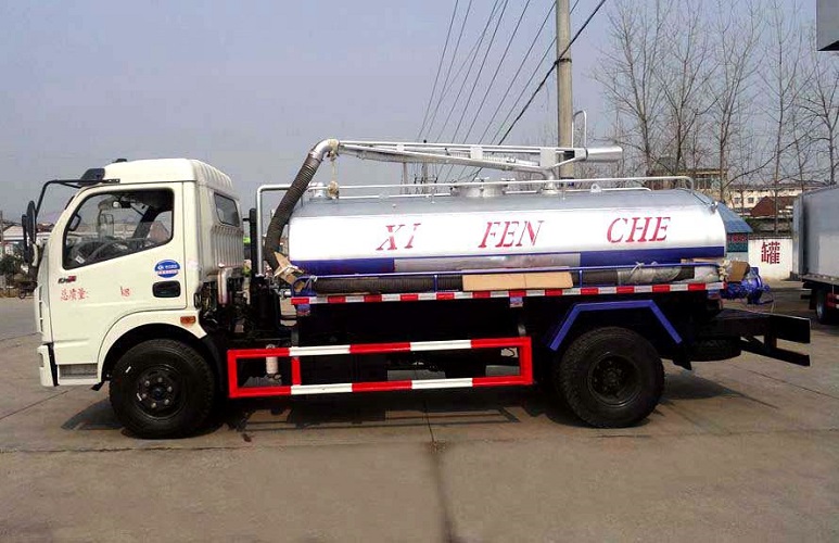 東風(fēng)大多利卡8方吸糞車 東風(fēng)大多利卡8方吸糞車圖片