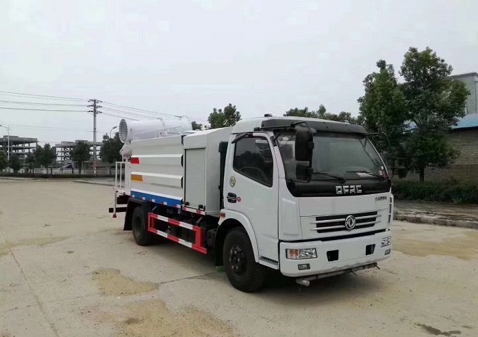 東風大多利卡D7多功能抑塵車 東風大多利卡D7多功能抑塵車圖片
