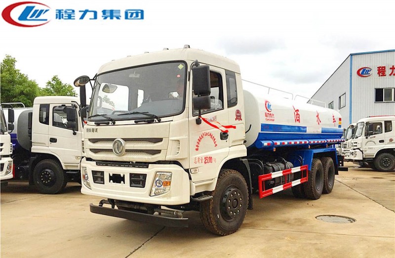 東風御龍后八輪18-22方灑水車