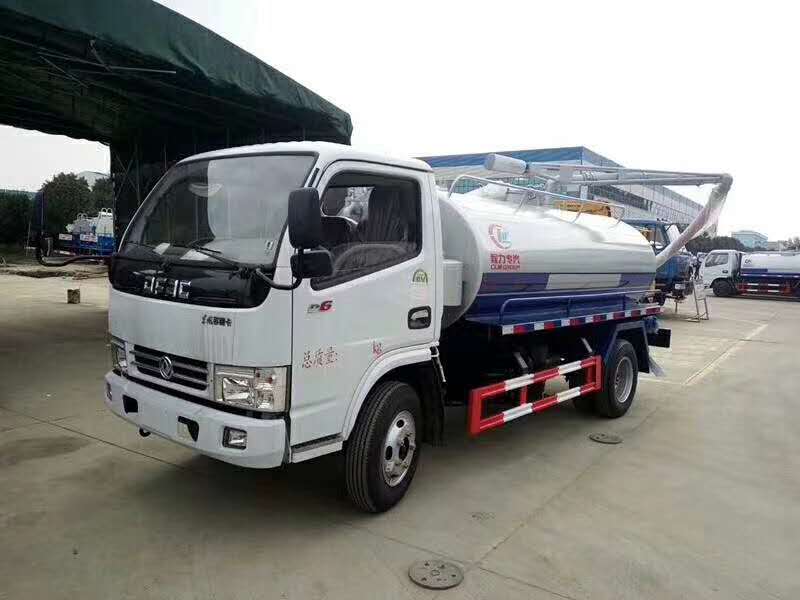 東風(fēng)小多利卡5方吸糞車