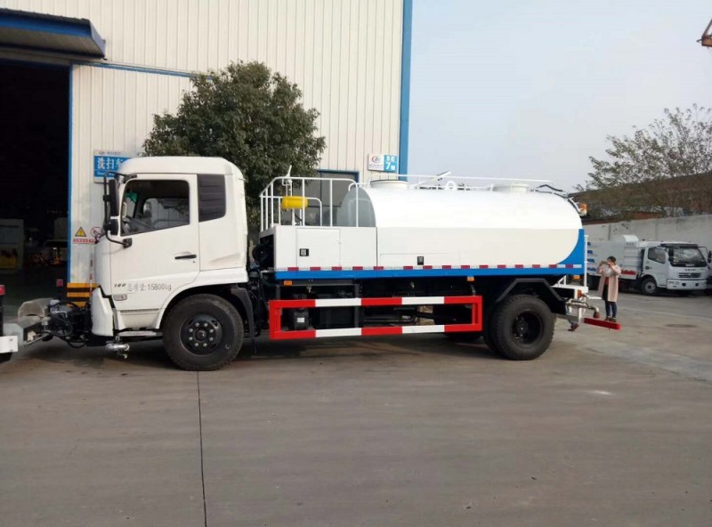 東風天錦型道路清洗車