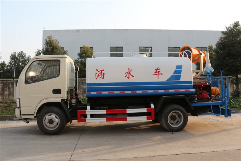 東風(fēng)多利卡(3方)綠化噴灑車 東風(fēng)多利卡(3方)綠化噴灑車圖片