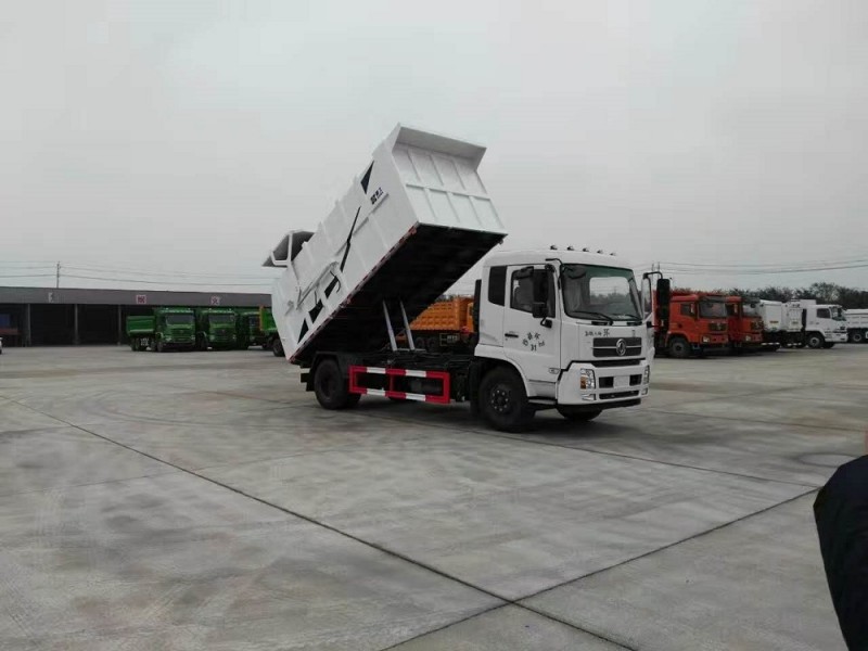 東風(fēng)天錦15-17方對(duì)接垃圾車