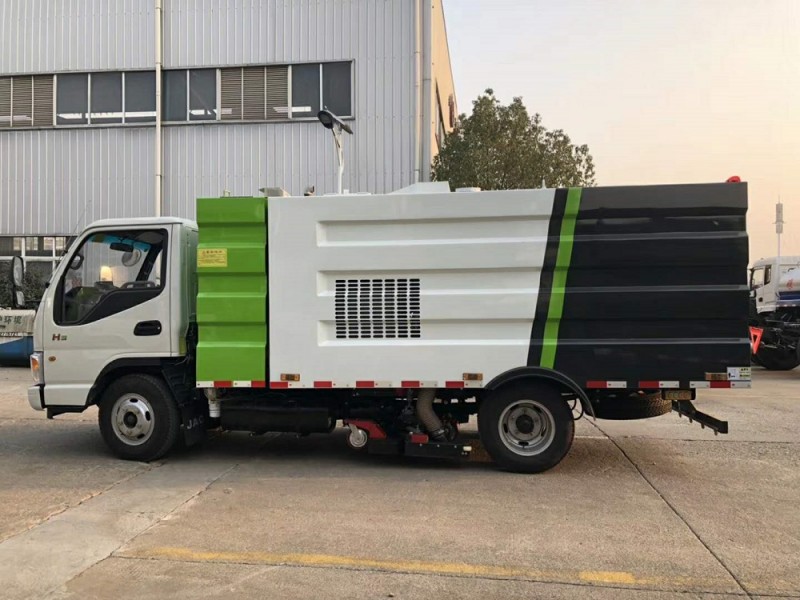 江淮小型5方吸塵車(chē)