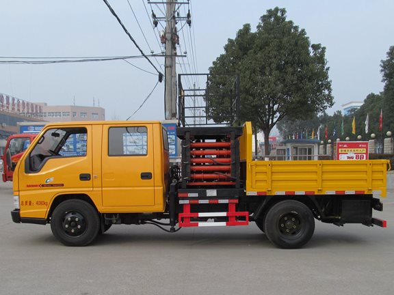 江鈴雙排座8-10米平臺升降高空作業車 江鈴雙排座8-10米平臺升降高空作業車圖片