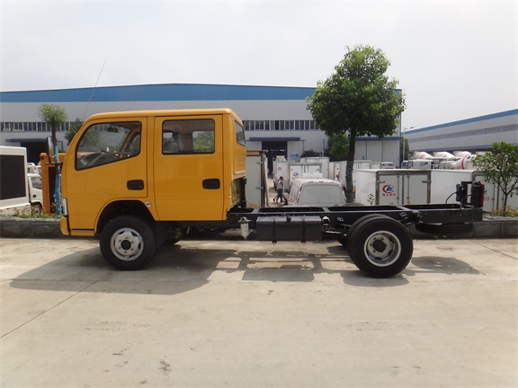 東風(fēng)雙排座8-10米平臺(tái)升降高空作業(yè)車 東風(fēng)雙排座8-10米平臺(tái)升降高空作業(yè)車圖片