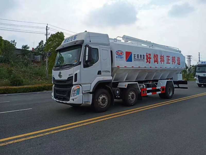 柳汽小三軸散裝飼料運輸車 柳汽小三軸散裝飼料運輸車圖片