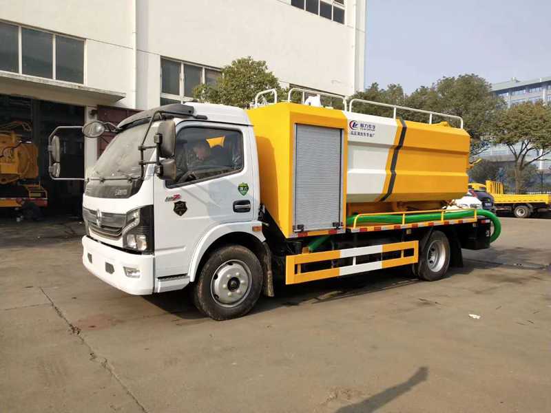 東風多利卡清洗吸污車（10方）圖片