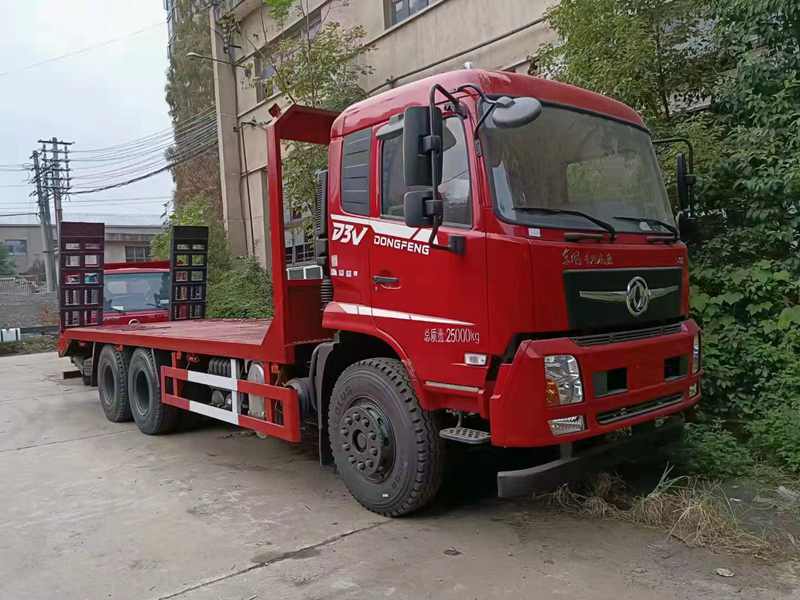 東風DV3后八輪平板拖車